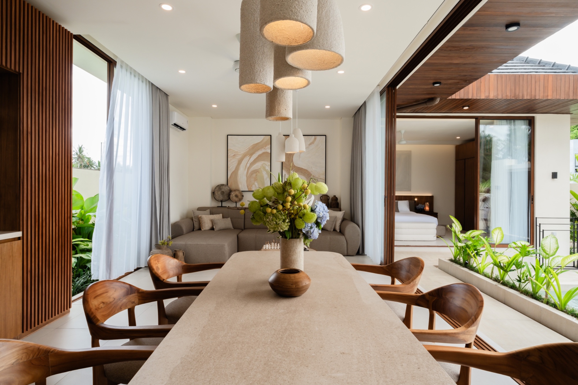 Wood-rich Magic Wood dining and living interior, Bali